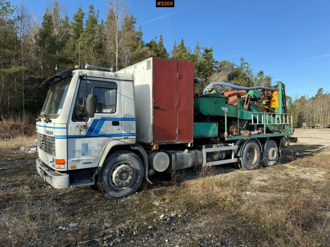 Volvo FL10 6x2 with mobile grain mill - Грузовик: фото 1 Volvo FL10 6x2 with mobile grain mill - Грузовик: фото 1