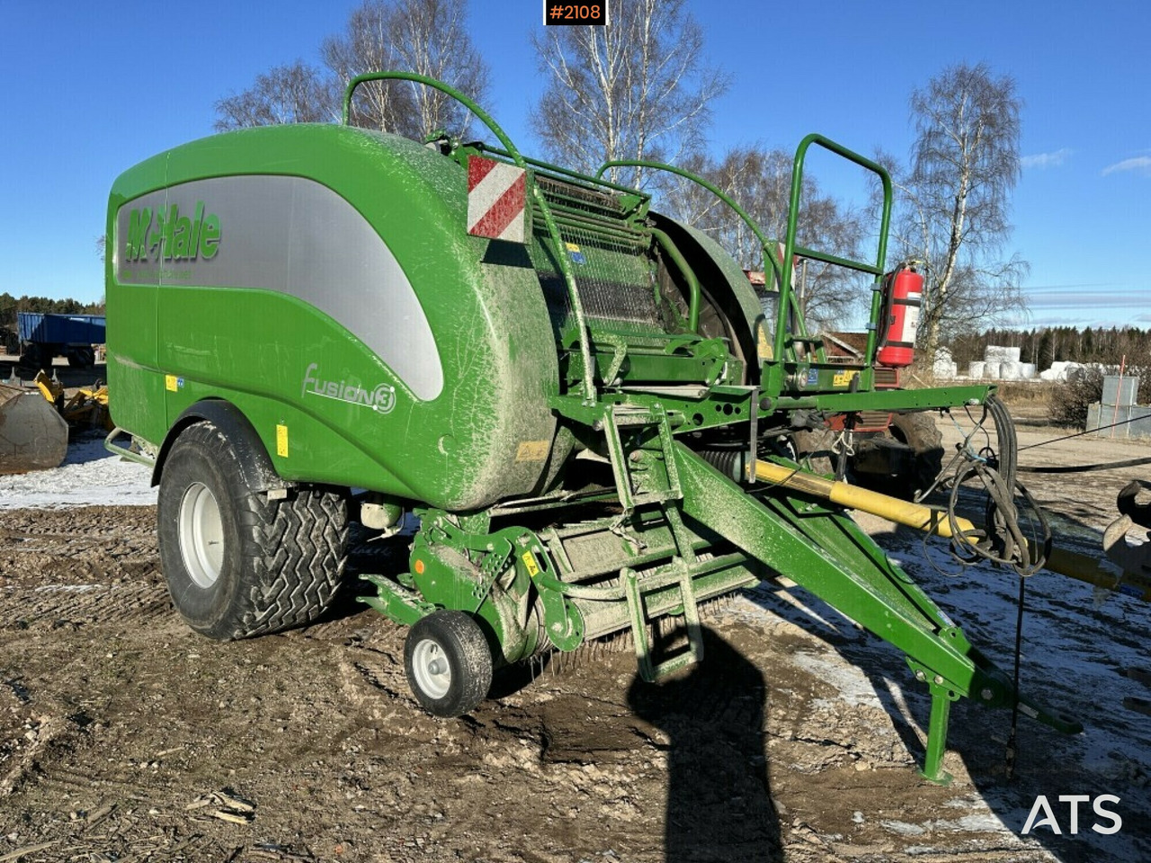 Round baler Mchale fusion 3 only 8490 bales (see video) - Техника для сенозаготовки: фото 1 Round baler Mchale fusion 3 only 8490 bales (see video) - Техника для сенозаготовки: фото 1