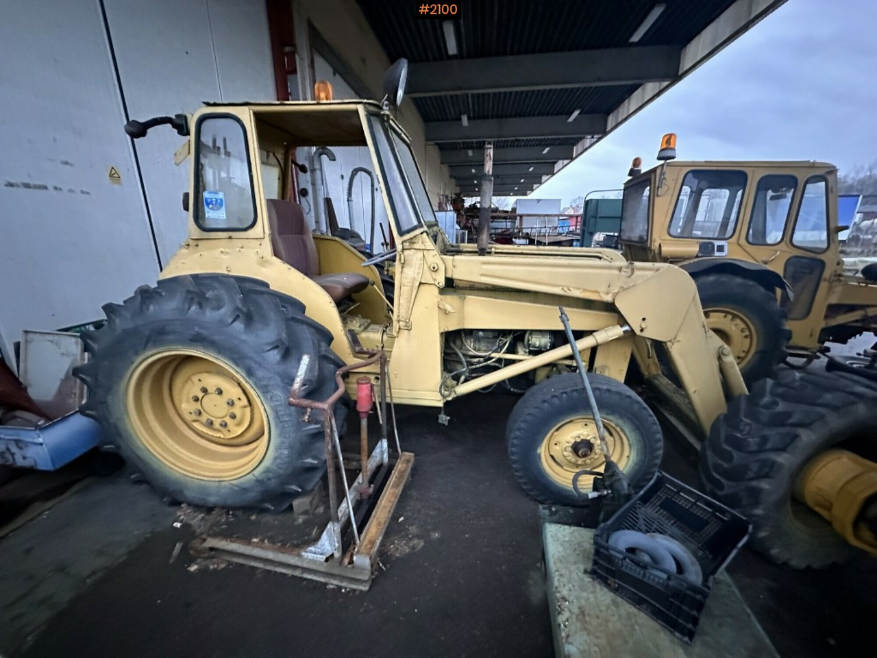 Tractor, 2 pcs Massey Ferguson 205 and 203 - Трактор: фото 1 Tractor, 2 pcs Massey Ferguson 205 and 203 - Трактор: фото 1