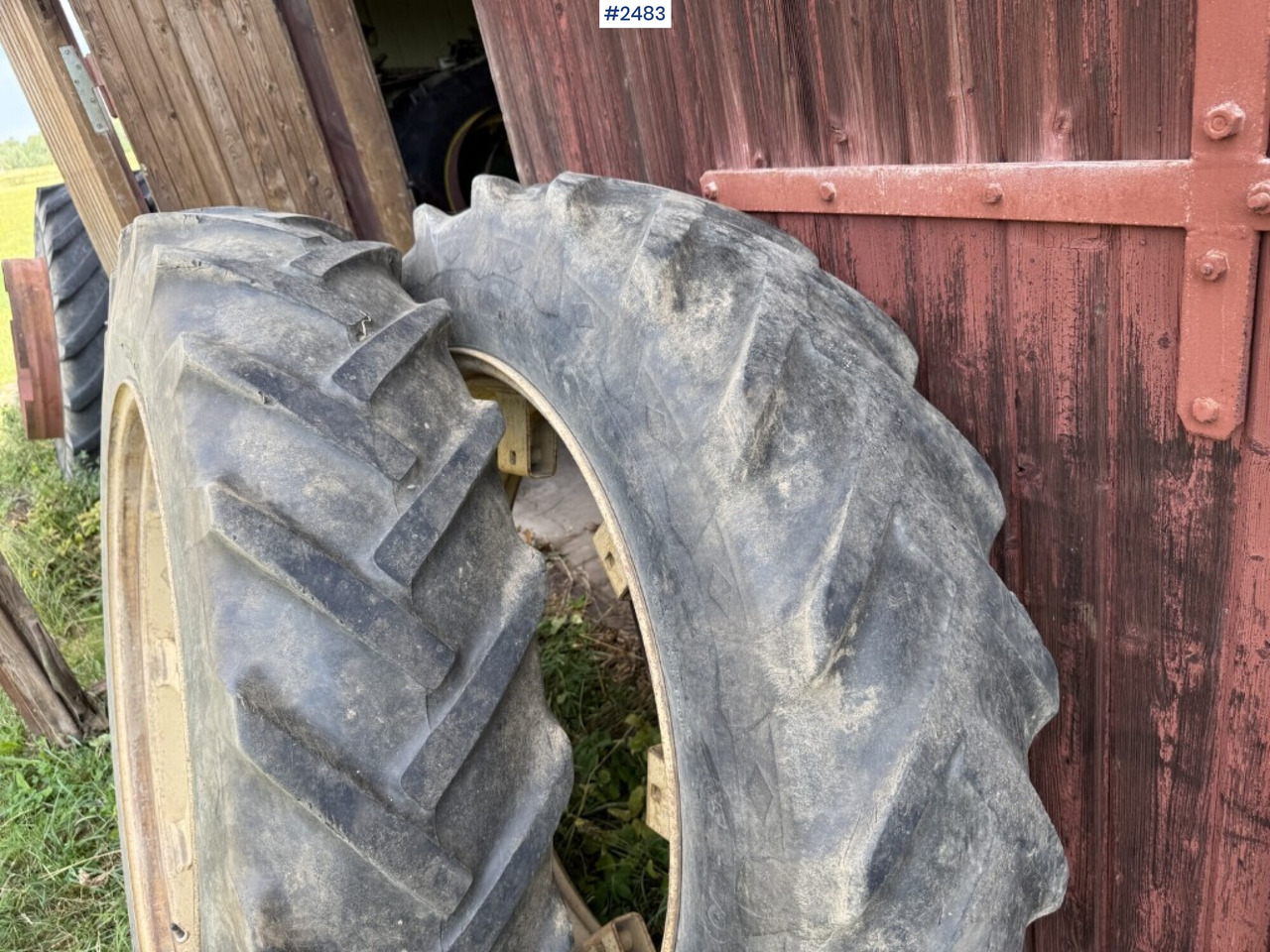 Tractor tires with rings Goodyear 13.6-38 - Колесо для Сельскохозяйственной техники: фото 2 Tractor tires with rings Goodyear 13.6-38 - Колесо для Сельскохозяйственной техники: фото 2