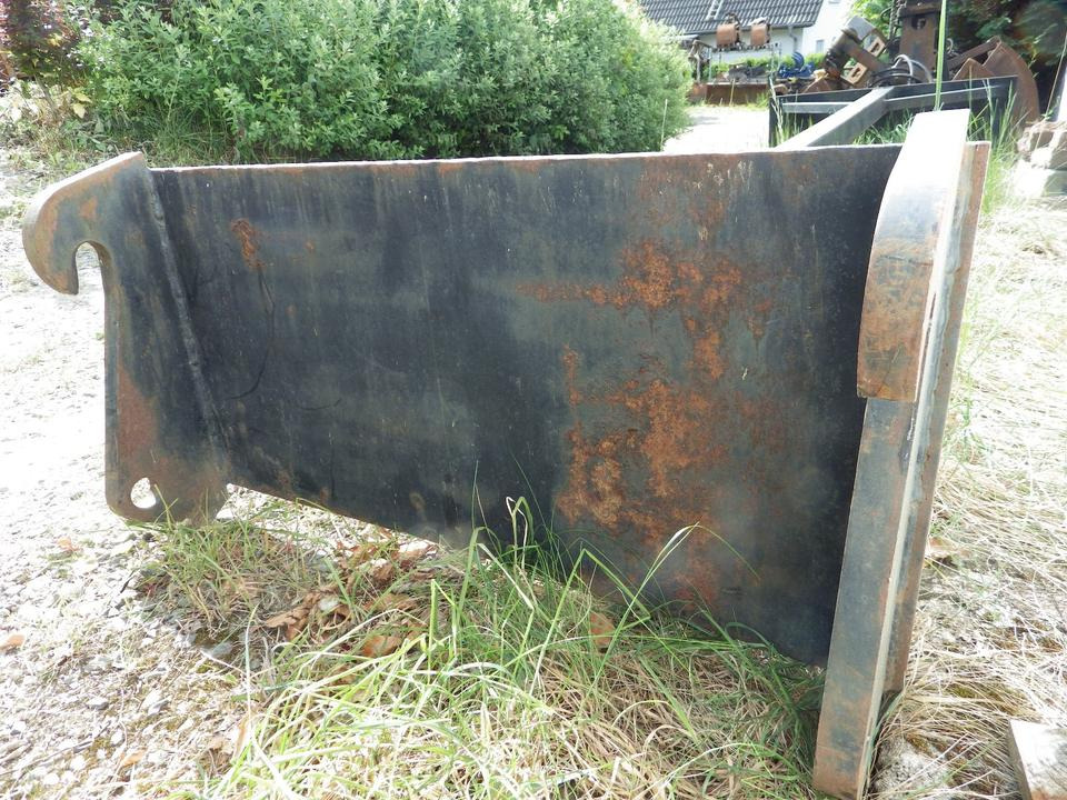 Silokamm Kornschieber Verlängerung an Volvo L30 / Cat 906 908 - Техника для силоса: фото 2 Silokamm Kornschieber Verlängerung an Volvo L30 / Cat 906 908 - Техника для силоса: фото 2