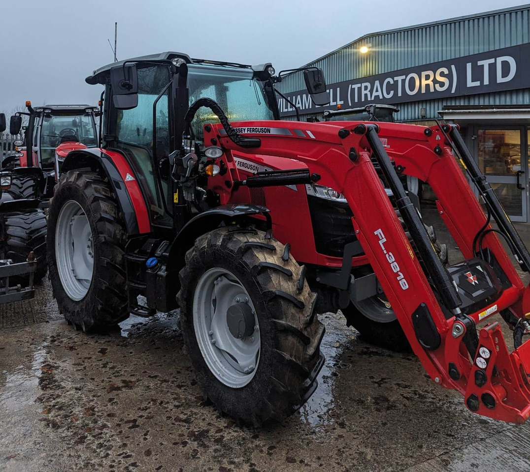 2022 Massey Ferguson 5712M c/w Loader, As New - Трактор: фото 1 2022 Massey Ferguson 5712M c/w Loader, As New - Трактор: фото 1