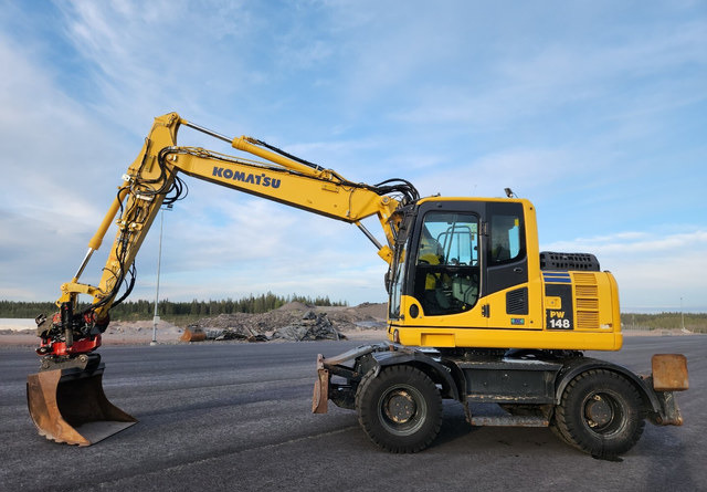 KOMATSU Komatsu PW148-8 Rototilt R6 - Колёсный экскаватор: фото 2 KOMATSU Komatsu PW148-8 Rototilt R6 - Колёсный экскаватор: фото 2
