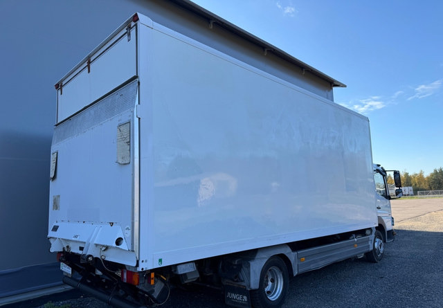 Mercedes-BenzAtego kaappi + perälauta - Грузовик с закрытым кузовом: фото 5 Mercedes-BenzAtego kaappi + perälauta - Грузовик с закрытым кузовом: фото 5