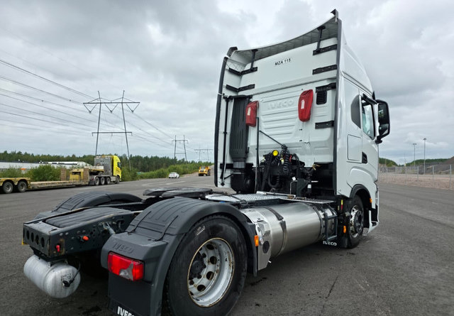 IvecoS-Way 460 4x2 LNG / LBG - Тягач: фото 4 IvecoS-Way 460 4x2 LNG / LBG - Тягач: фото 4