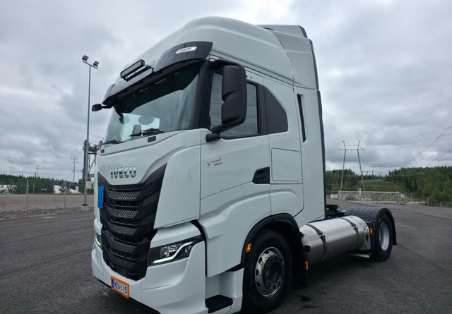 IvecoS-Way 460 4x2 LNG / LBG - Тягач: фото 1 IvecoS-Way 460 4x2 LNG / LBG - Тягач: фото 1