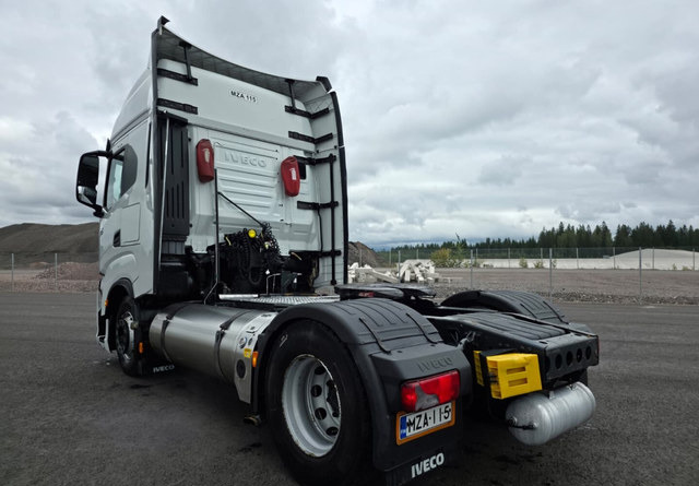 IvecoS-Way 460 4x2 LNG / LBG - Тягач: фото 3 IvecoS-Way 460 4x2 LNG / LBG - Тягач: фото 3