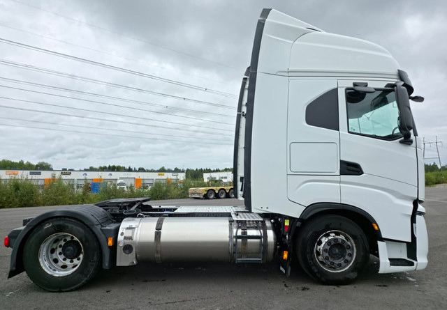 IvecoS-Way 460 4x2 LNG / LBG - Тягач: фото 5 IvecoS-Way 460 4x2 LNG / LBG - Тягач: фото 5