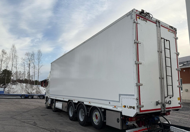 Volvo FH16 750 10x4 - Грузовик с закрытым кузовом: фото 3 Volvo FH16 750 10x4 - Грузовик с закрытым кузовом: фото 3