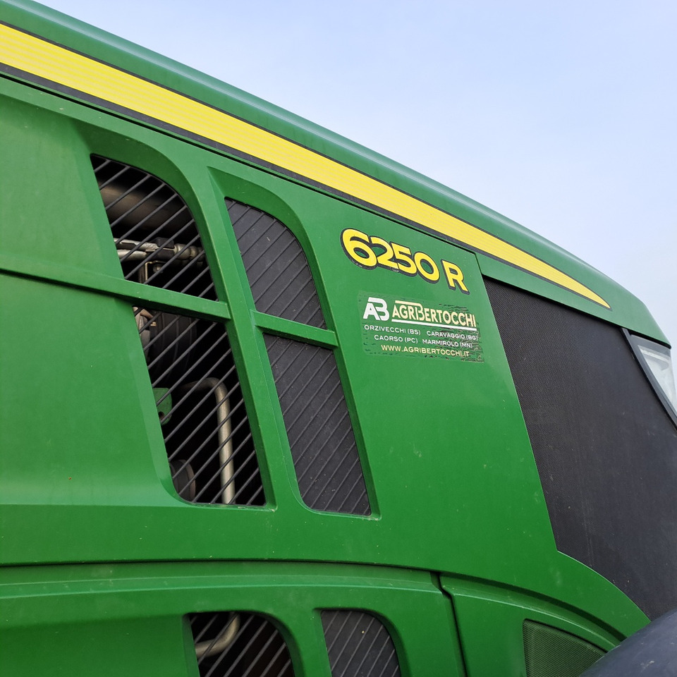 JOHN DEERE 6250R PREMIUM EDITION - Трактор: фото 5 JOHN DEERE 6250R PREMIUM EDITION - Трактор: фото 5