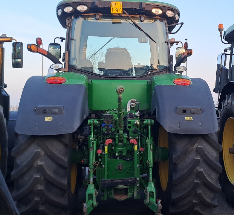 JOHN DEERE 7230R - Трактор: фото 4 JOHN DEERE 7230R - Трактор: фото 4
