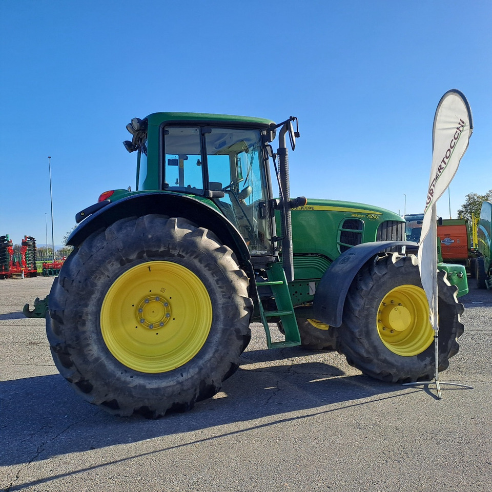 JOHN DEERE 7530 PREMIUM - Трактор: фото 2 JOHN DEERE 7530 PREMIUM - Трактор: фото 2