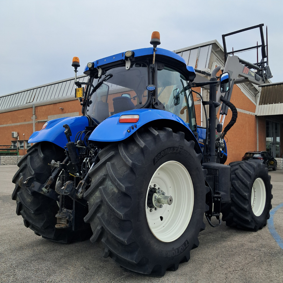 NEW HOLLAND T7 270 - Трактор: фото 5 NEW HOLLAND T7 270 - Трактор: фото 5