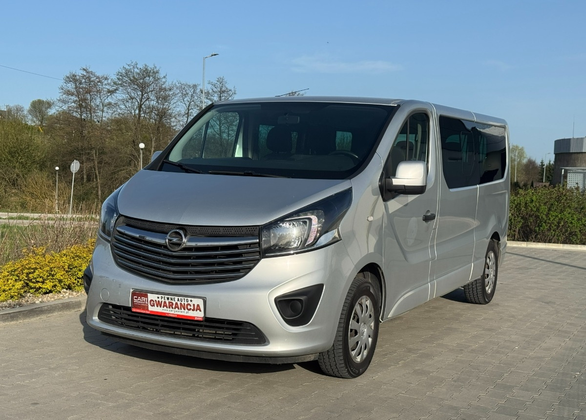 Opel Vivaro 2019 rok 9 osobowy nawiewy tylne Bezwypadkowy Niski przebieg FV23 - Микроавтобус, Пассажирский фургон: фото 4 Opel Vivaro 2019 rok 9 osobowy nawiewy tylne Bezwypadkowy Niski przebieg FV23 - Микроавтобус, Пассажирский фургон: фото 4