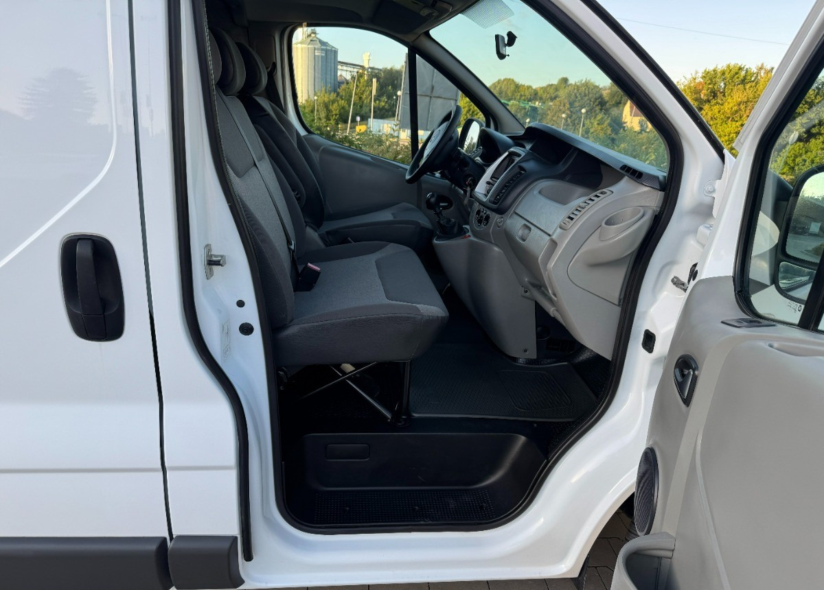 Renault Trafic 2.0 DCI 115KM LONG 2012 Rok Klimatyzacja Nawigacja BEZWYPADKOWY в лизинг Renault Trafic 2.0 DCI 115KM LONG 2012 Rok Klimatyzacja Nawigacja BEZWYPADKOWY: фото 6