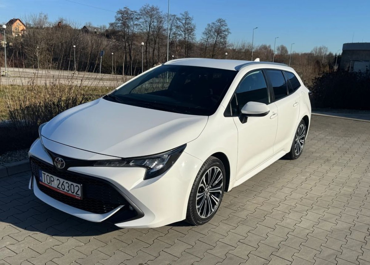 Toyota Corolla 1.8 Hybrid Active Niski przebieg LED FV23 W SUPER STANIE - Легковой автомобиль: фото 3 Toyota Corolla 1.8 Hybrid Active Niski przebieg LED FV23 W SUPER STANIE - Легковой автомобиль: фото 3