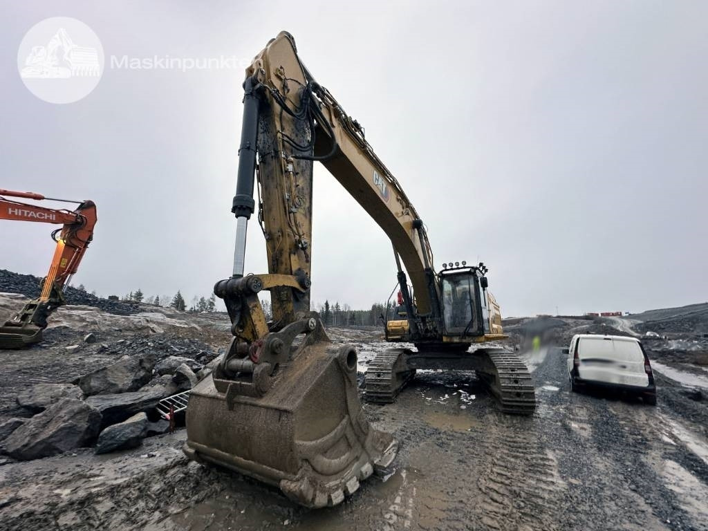 CAT 352 - Гусеничный экскаватор: фото 2 CAT 352 - Гусеничный экскаватор: фото 2