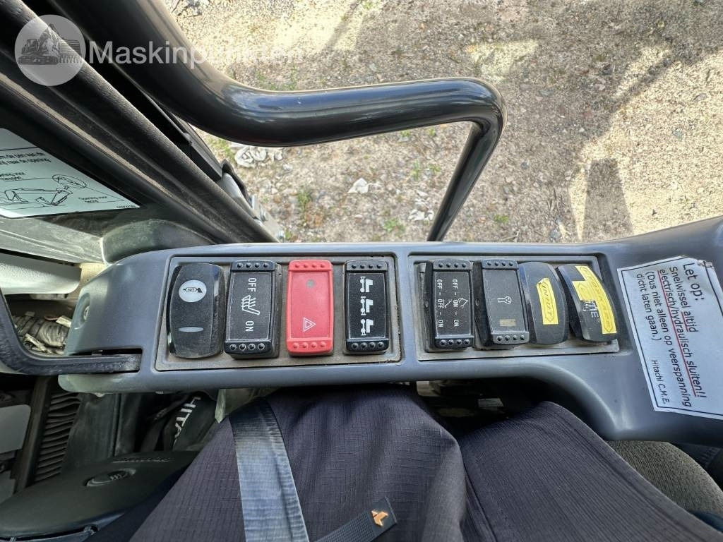 Колёсный экскаватор Hitachi ZX 140 W-5B: фото 19