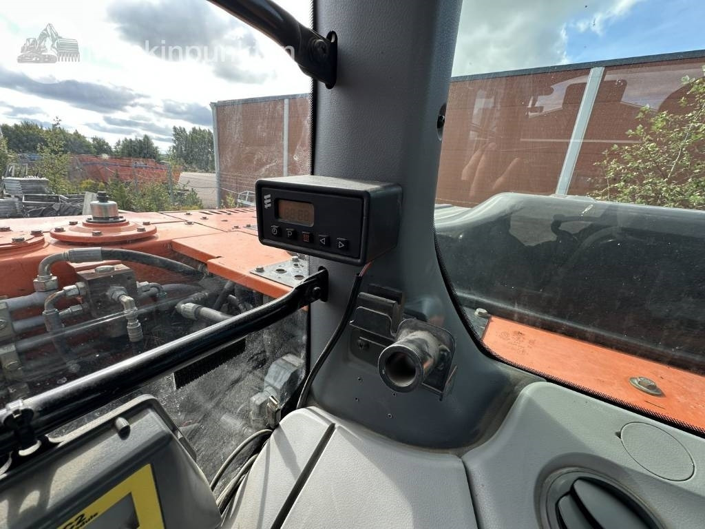 Колёсный экскаватор Hitachi ZX 140 W-5B: фото 25