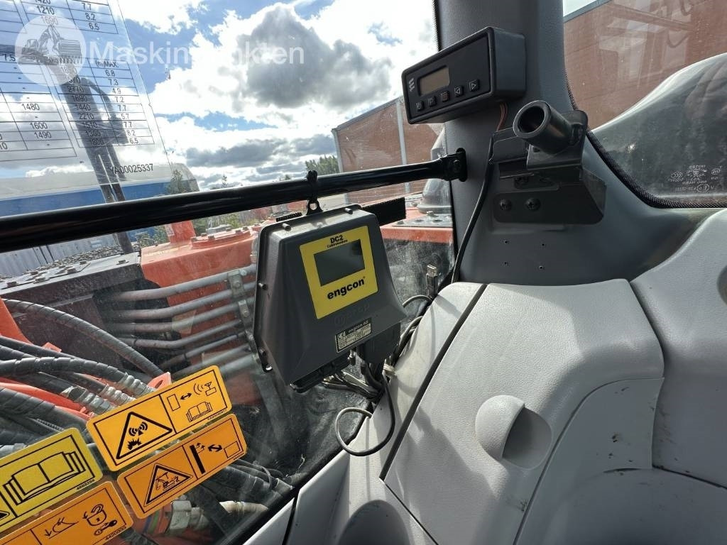 Колёсный экскаватор Hitachi ZX 140 W-5B: фото 24