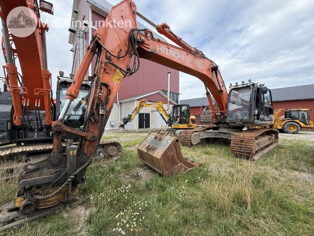 Hitachi ZX 300 LC-6  - Гусеничный экскаватор: фото 2 Hitachi ZX 300 LC-6  - Гусеничный экскаватор: фото 2