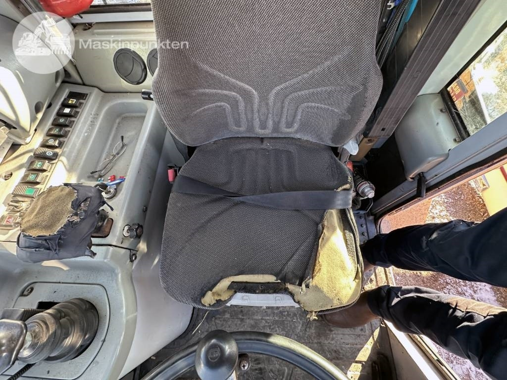 Колёсный погрузчик Hyundai HL 730 TM-7: фото 16 Колёсный погрузчик Hyundai HL 730 TM-7: фото 16