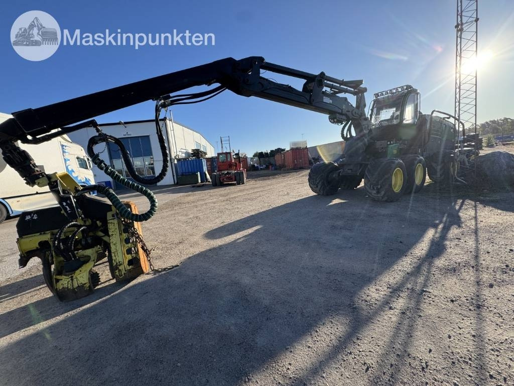 John Deere 1270 E - Харвестер: фото 1 John Deere 1270 E - Харвестер: фото 1