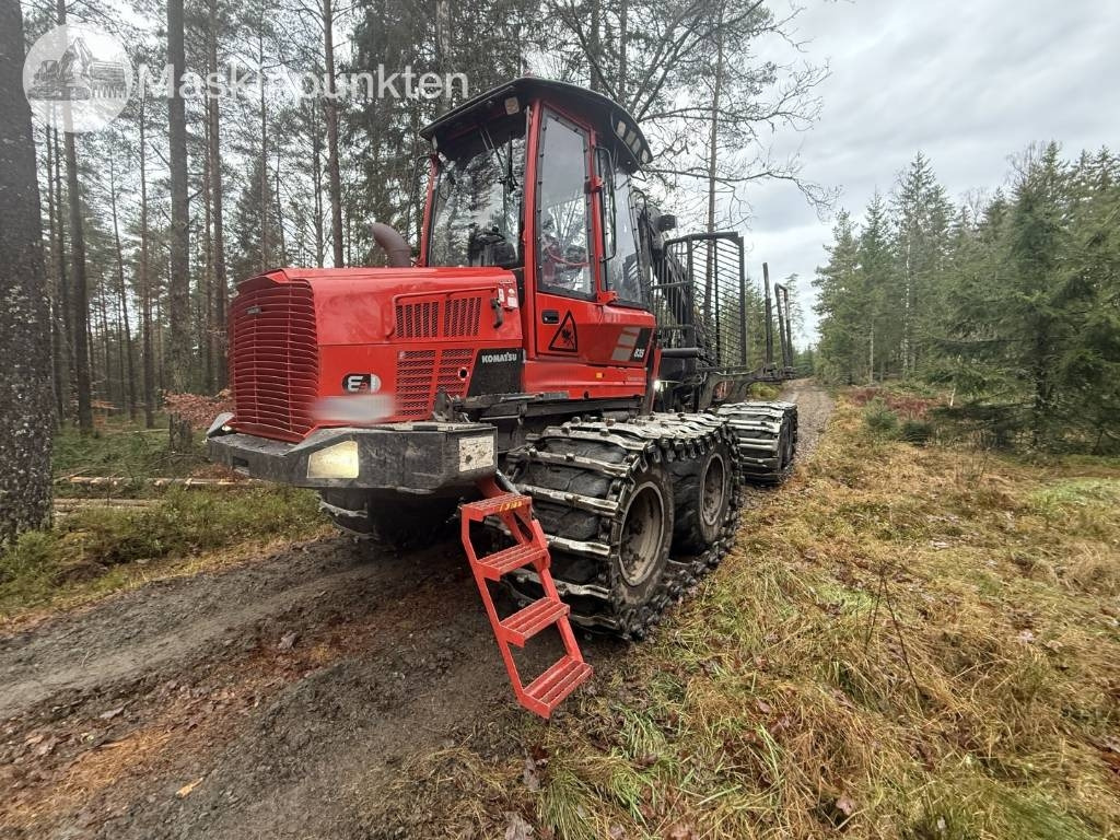 Komatsu 835 - Форвардер: фото 1 Komatsu 835 - Форвардер: фото 1