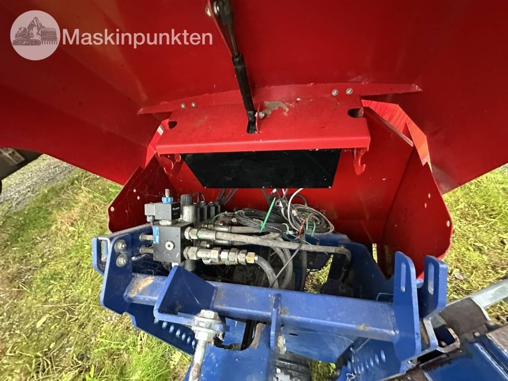 Кормораздатчик Kverneland Siloking TrailedLine Duo 2218-20: фото 18 Кормораздатчик Kverneland Siloking TrailedLine Duo 2218-20: фото 18