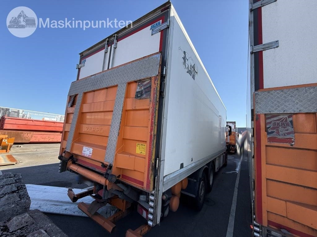 Mercedes-Benz Actros 2551 - Рефрижератор: фото 4 Mercedes-Benz Actros 2551 - Рефрижератор: фото 4