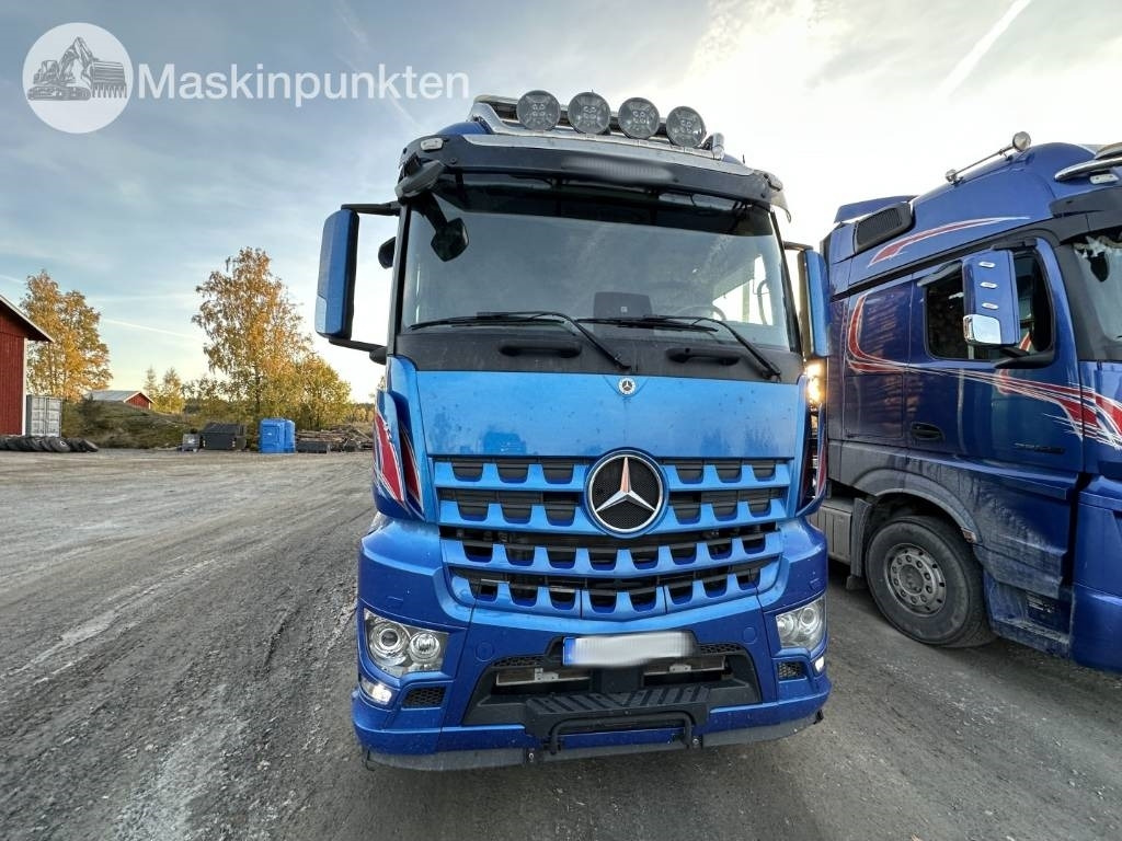 Mercedes-Benz Arocs 2858 timmerbil med kran  - Лесовоз: фото 2 Mercedes-Benz Arocs 2858 timmerbil med kran  - Лесовоз: фото 2