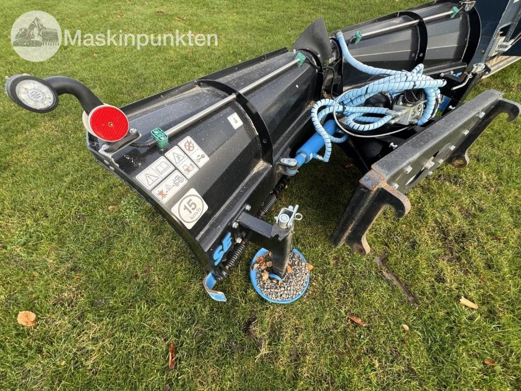 SE Equipment Sweden & Drivex snöplog och sandspridare - Отвал для снега: фото 2 SE Equipment Sweden & Drivex snöplog och sandspridare - Отвал для снега: фото 2
