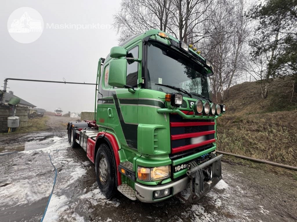Scania R 164-580 - Крюковой мультилифт: фото 1 Scania R 164-580 - Крюковой мультилифт: фото 1