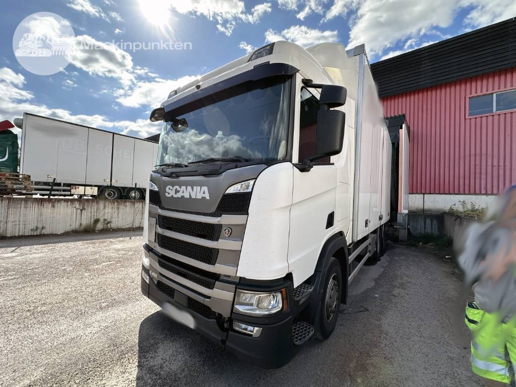 Scania R 450 - Грузовик с закрытым кузовом: фото 1 Scania R 450 - Грузовик с закрытым кузовом: фото 1