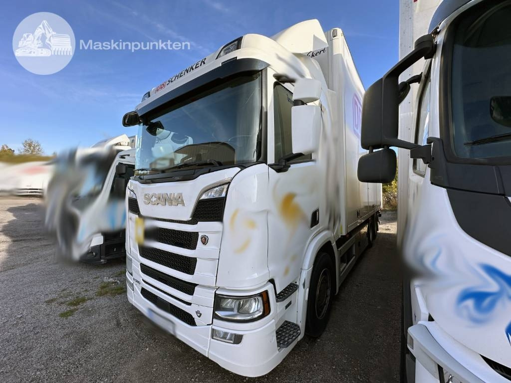 Scania R 580 - Грузовик с закрытым кузовом: фото 1 Scania R 580 - Грузовик с закрытым кузовом: фото 1