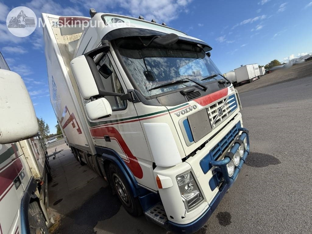 Volvo FM 440 - Грузовик с закрытым кузовом: фото 3 Volvo FM 440 - Грузовик с закрытым кузовом: фото 3