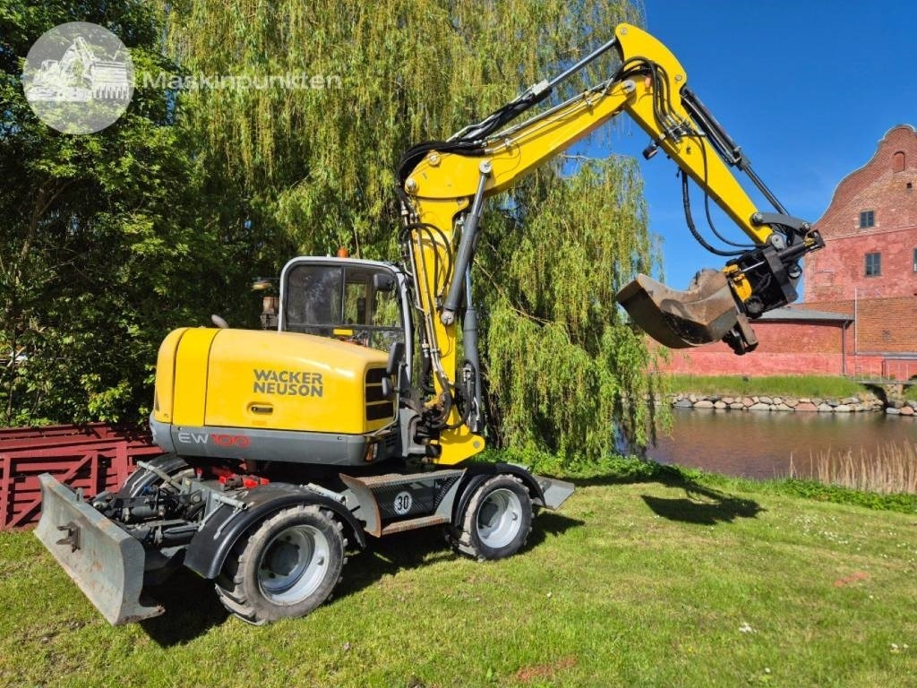 Wacker Neuson EW 100 med vagn - Колёсный экскаватор: фото 2 Wacker Neuson EW 100 med vagn - Колёсный экскаватор: фото 2
