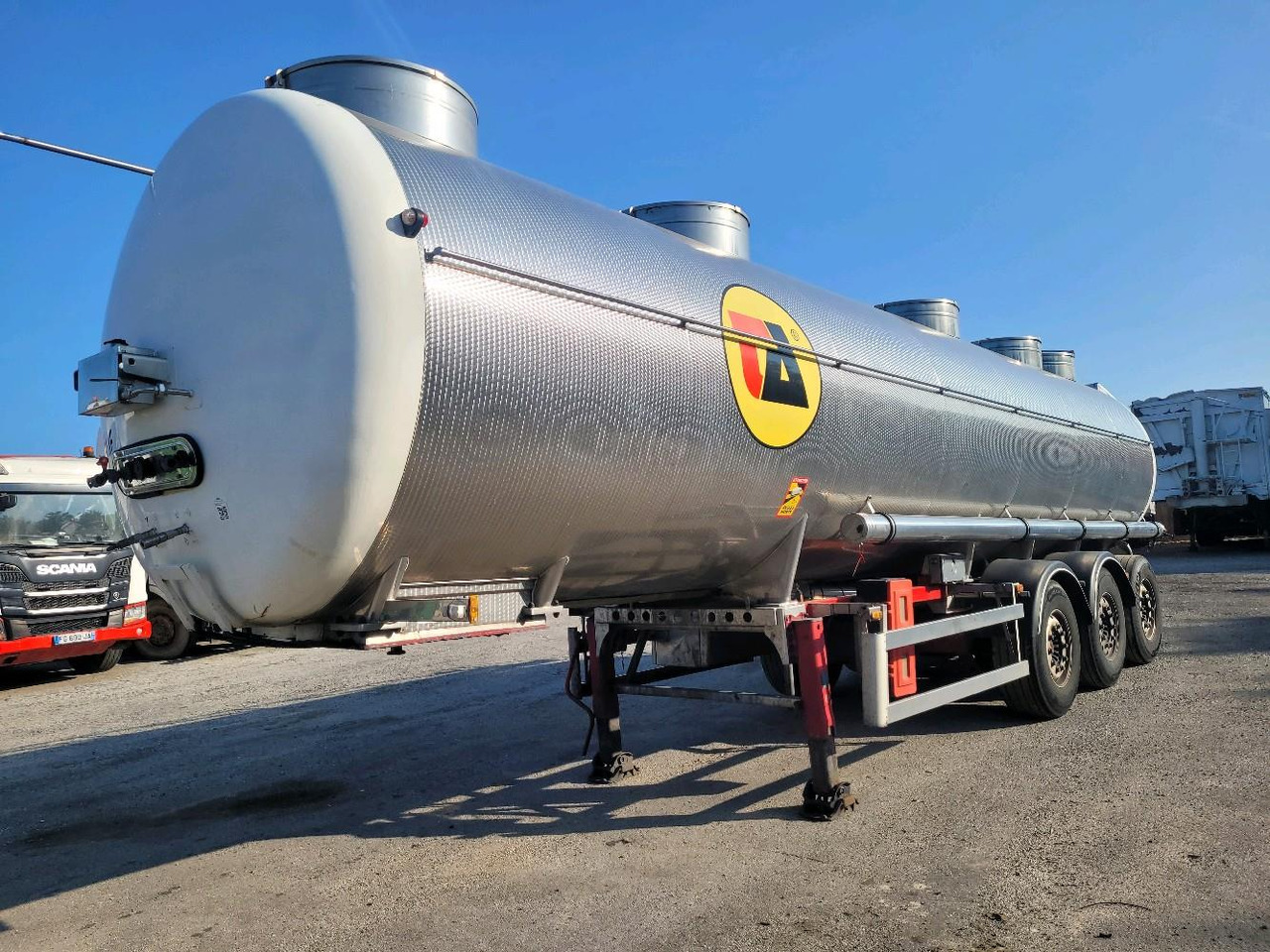 Доильное оборудование, Полуприцеп-цистерна DIVERS SEMI CITERNE LAITI RE FX35DP: фото 9