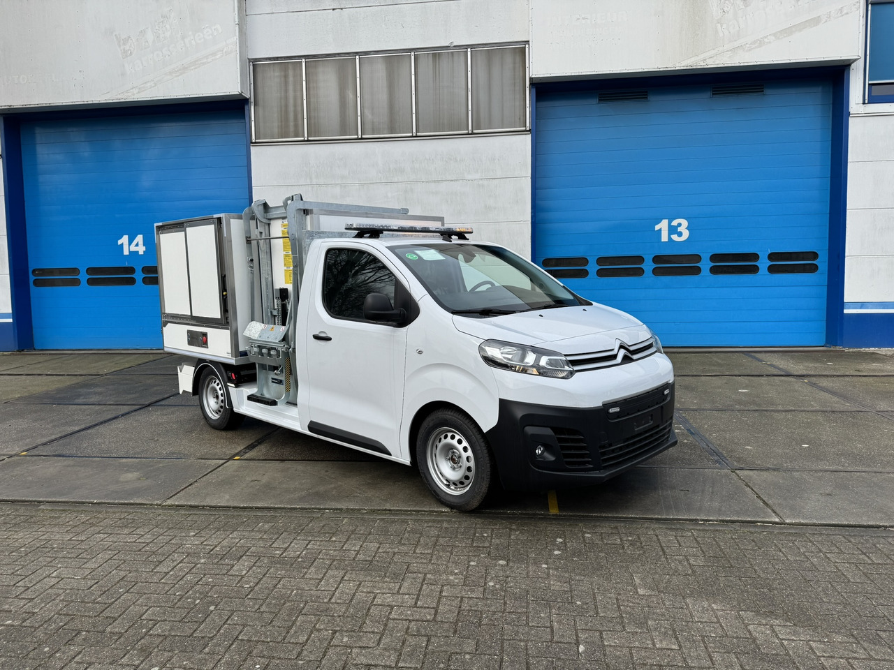 Citroen E-Jumpy veegvuil zijbelader seitenlader mullfahrzeug - Малотоннажный самосвал, Электрический фургон: фото 2 Citroen E-Jumpy veegvuil zijbelader seitenlader mullfahrzeug - Малотоннажный самосвал, Электрический фургон: фото 2