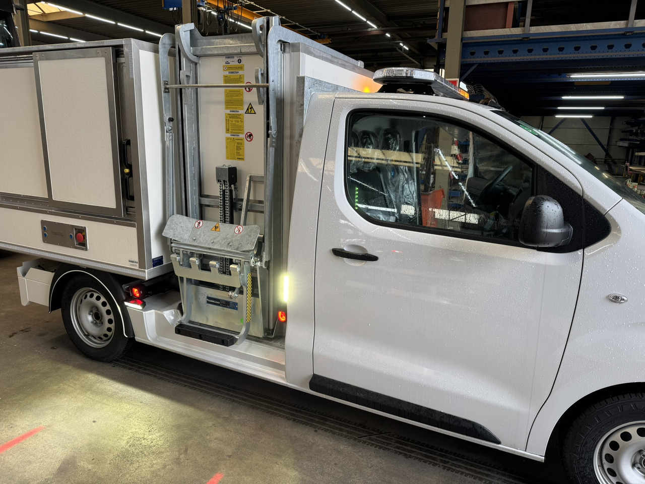 Citroen E-Jumpy veegvuil zijbelader seitenlader mullfahrzeug - Малотоннажный самосвал, Электрический фургон: фото 3 Citroen E-Jumpy veegvuil zijbelader seitenlader mullfahrzeug - Малотоннажный самосвал, Электрический фургон: фото 3