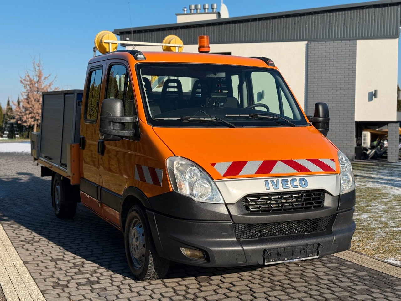 Iveco DAILY 35S13 DOUBLE CABIN - Малотоннажный бортовой грузовик: фото 3 Iveco DAILY 35S13 DOUBLE CABIN - Малотоннажный бортовой грузовик: фото 3