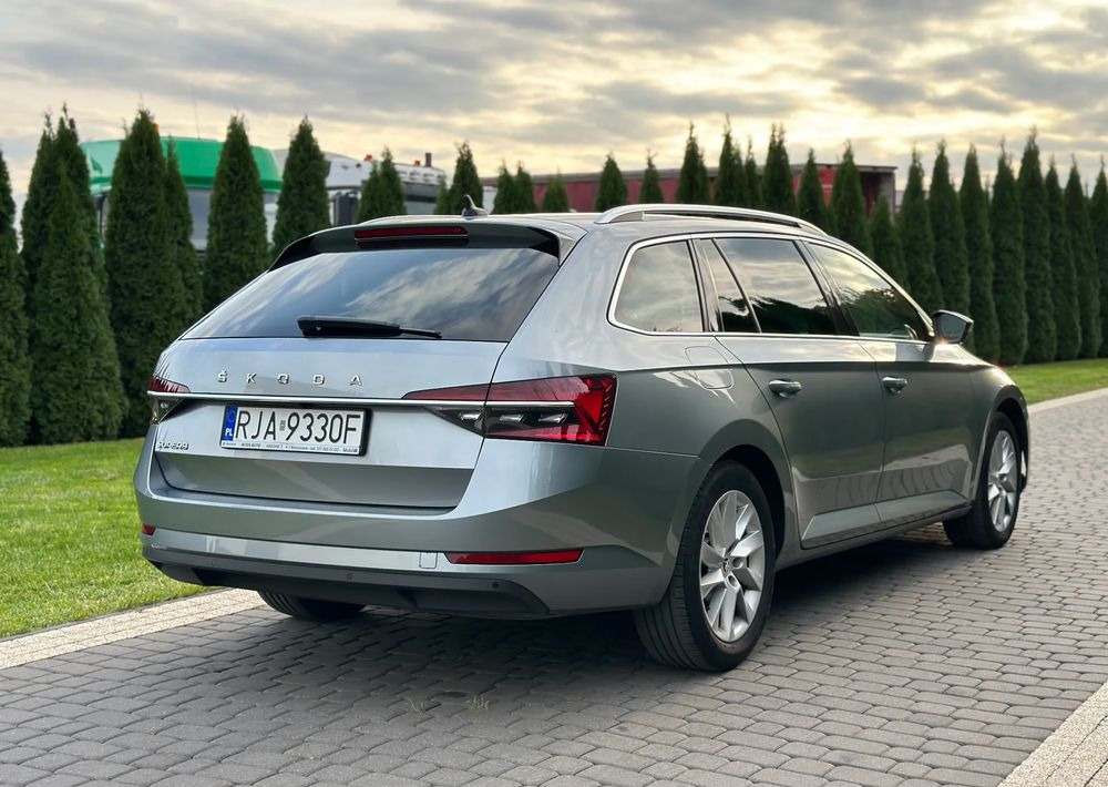 Skoda Superb 2.0 TDI SCR Style DSG - Универсал: фото 5 Skoda Superb 2.0 TDI SCR Style DSG - Универсал: фото 5
