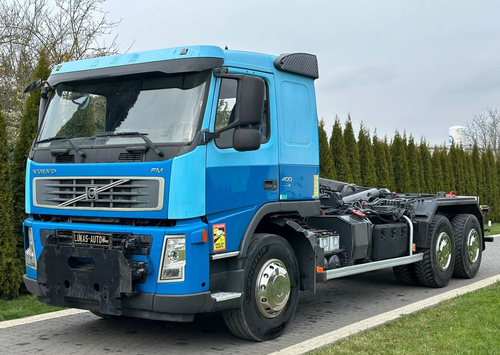 Volvo FM 400 HAKOWIEC 6X4 - Крюковой мультилифт: фото 1 Volvo FM 400 HAKOWIEC 6X4 - Крюковой мультилифт: фото 1