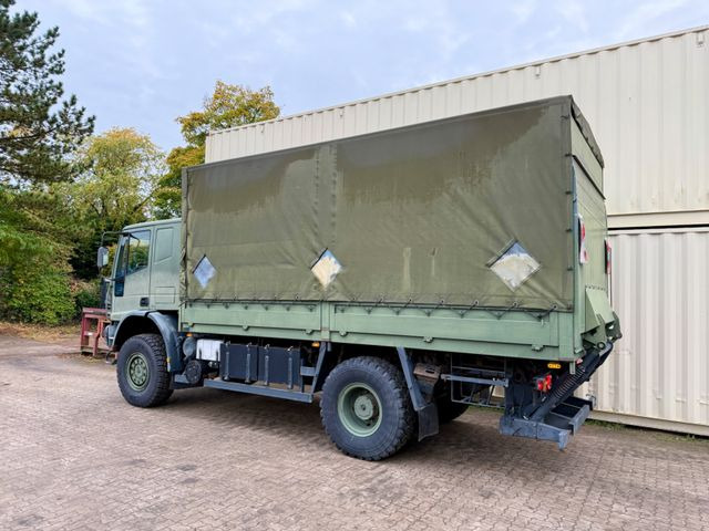 Iveco 140E24 4x4 / Armee / / Camper - Тентованный грузовик: фото 4 Iveco 140E24 4x4 / Armee / / Camper - Тентованный грузовик: фото 4