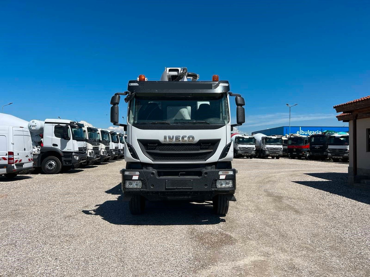 Iveco TRAKKER 500 CIFA MAGNUM MK32L - Автобетононасос: фото 2 Iveco TRAKKER 500 CIFA MAGNUM MK32L - Автобетононасос: фото 2