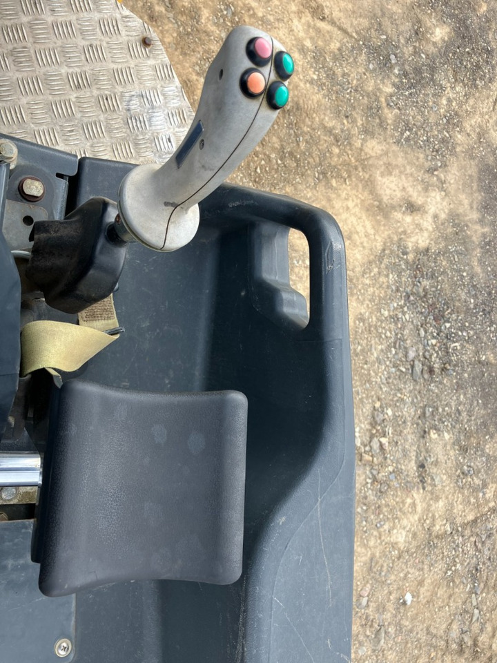 BOMAG DE BW 135 AD-5 Stage IIIa/Tier 4i - Каток: фото 4 BOMAG DE BW 135 AD-5 Stage IIIa/Tier 4i - Каток: фото 4