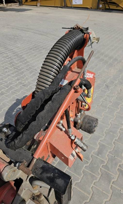 Оборудование для бетонных работ Ditch Witch MicroTrench MT6 piła pod światłowód do cięcia asfaltu/betonu: фото 7