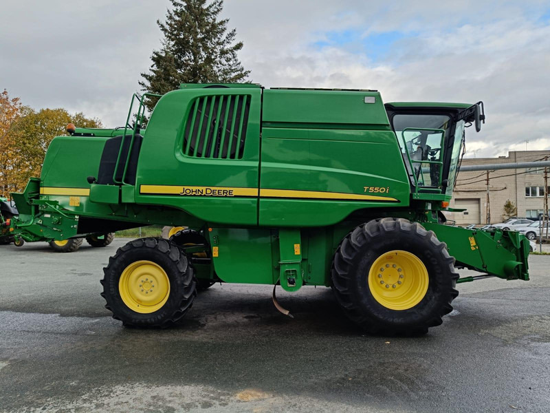 John Deere T550 - Зерноуборочный комбайн: фото 2 John Deere T550 - Зерноуборочный комбайн: фото 2