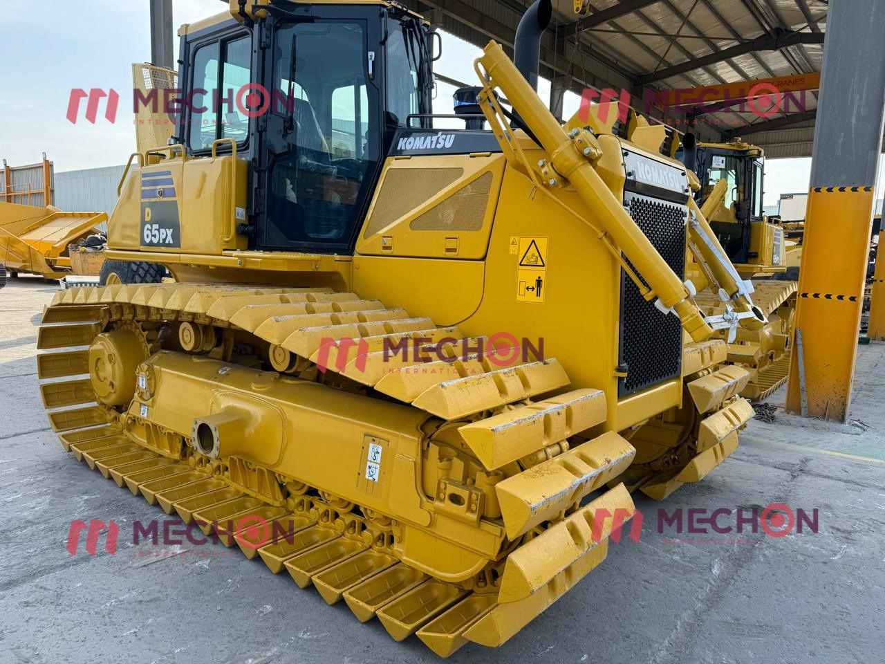 Komatsu Crawler Dozer D65EX-16 - Строительная техника: фото 1 Komatsu Crawler Dozer D65EX-16 - Строительная техника: фото 1