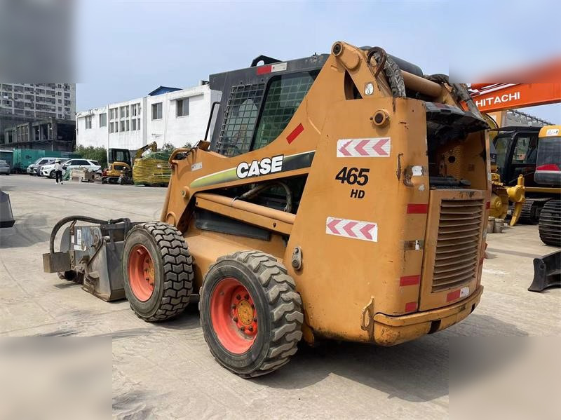 CASE 85XT - Мини-погрузчик с бортовым поворотом: фото 1 CASE 85XT - Мини-погрузчик с бортовым поворотом: фото 1